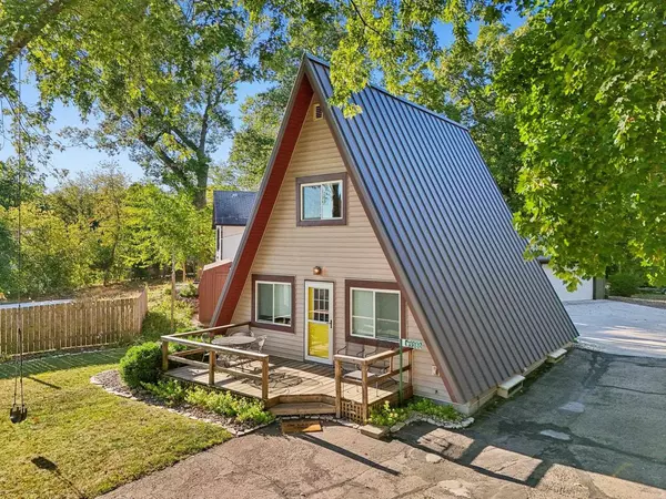 W9380 Ripley Road, Cambridge, WI 53523