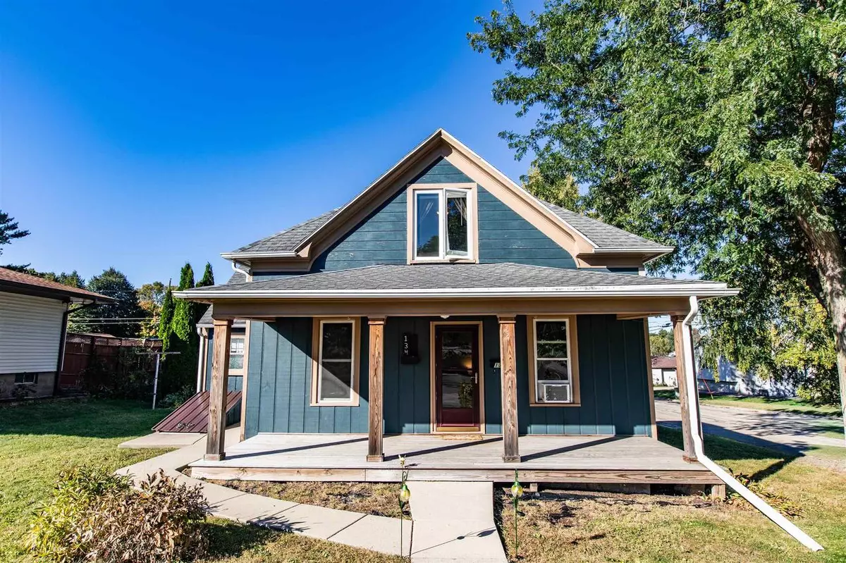 Dodgeville, WI 53533,134 E North Street