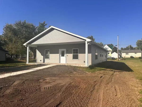 511 Pine Street, Mauston, WI 53948