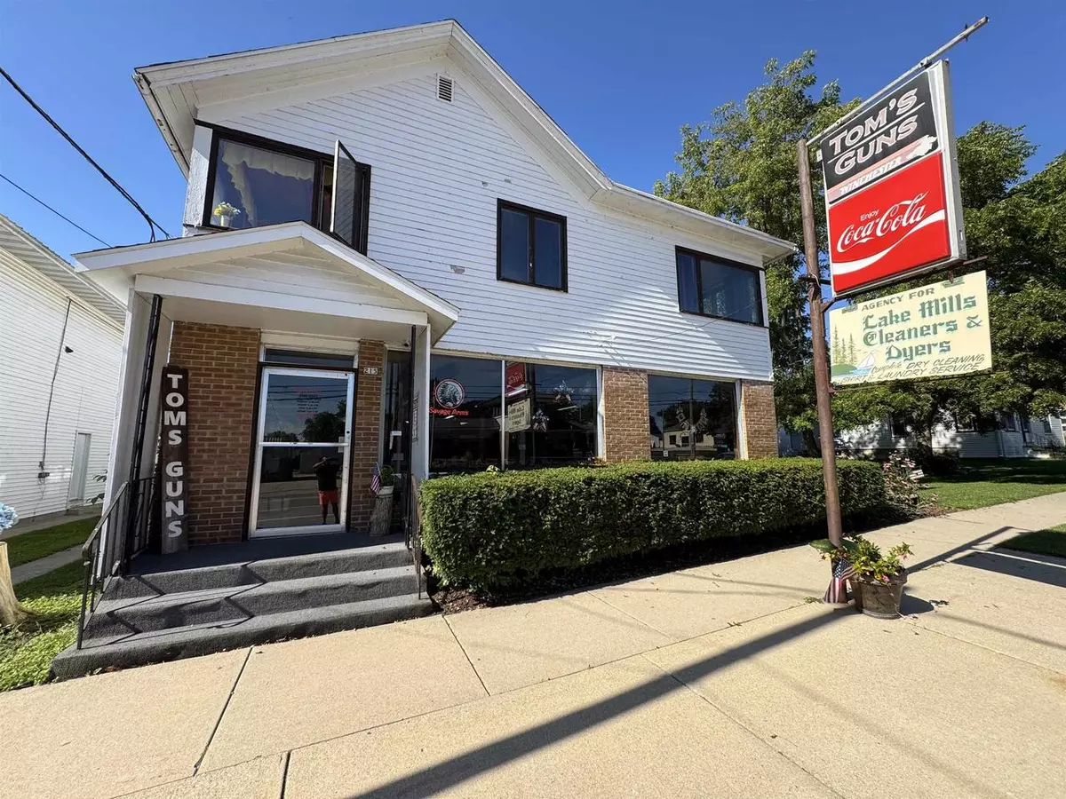 Marshall, WI 53559,215 W Main Street