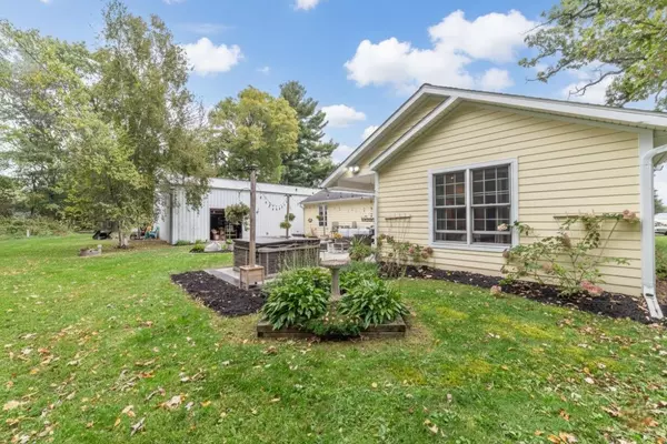 Dousman, WI 53118,W377S5229 Pretty Lake Road
