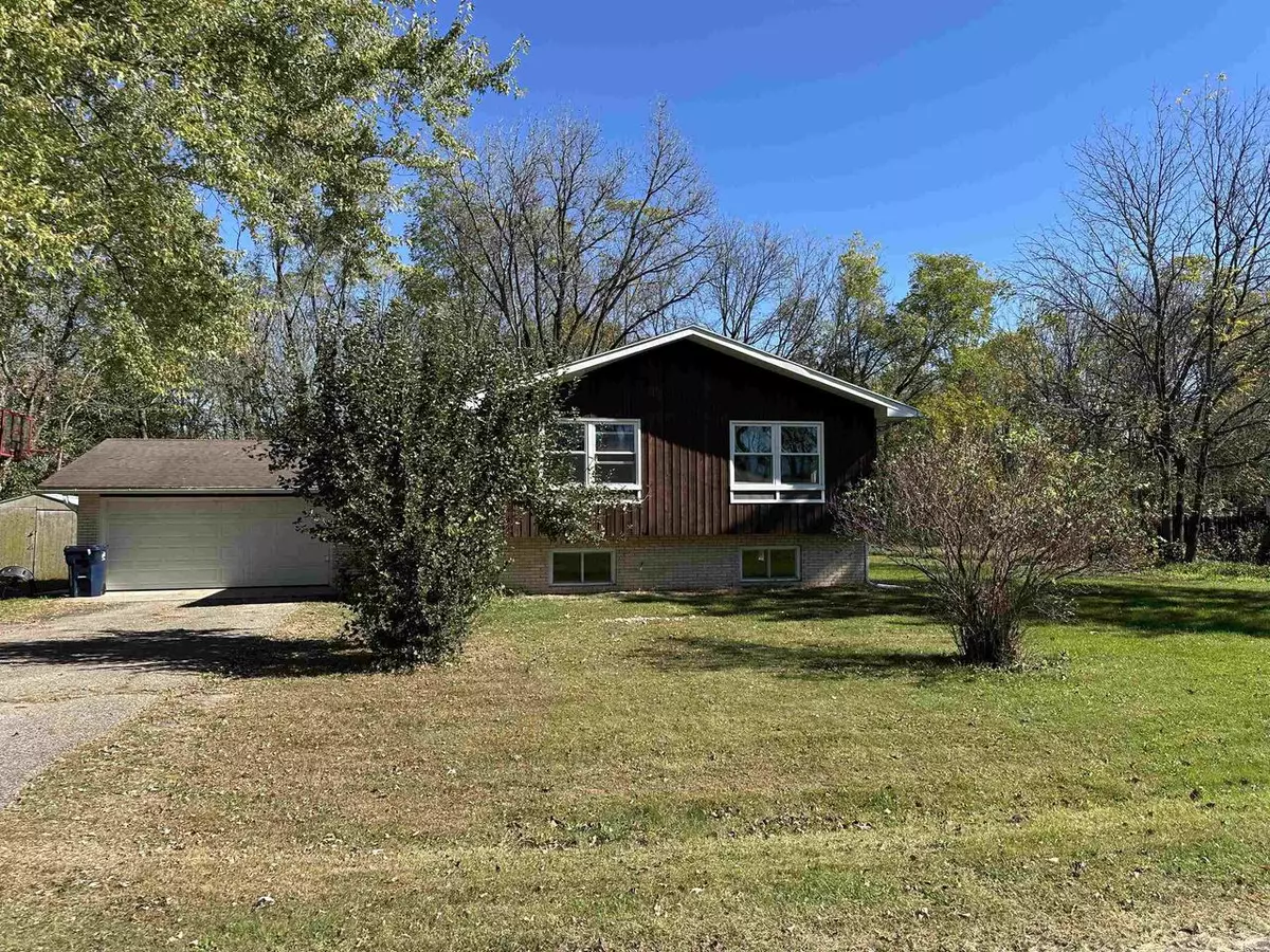 Oxford, WI 53952,202 S Fandrich Street