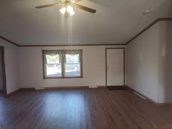 Avoca, WI 53506,109 S 4th Street