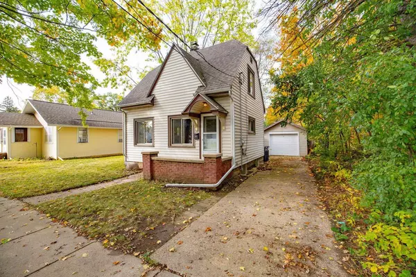 917 Thomas Street, Janesville, WI 53545