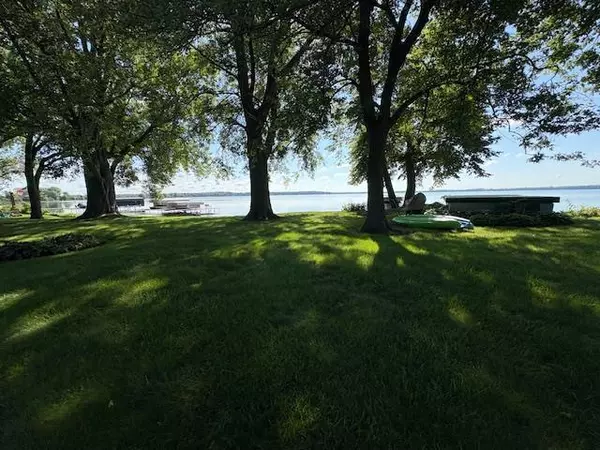 3407-3409 Stoney Crest Road, Mcfarland, WI 53558