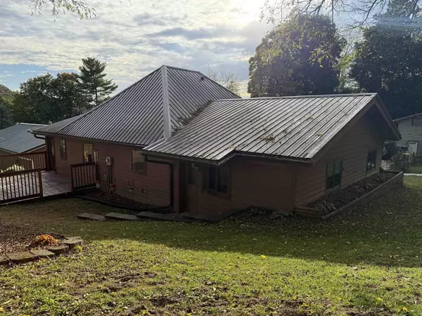 Richland Center, WI 53581,193 S Schmitz Street