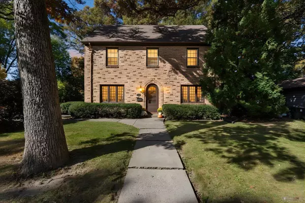 3918 Nakoma Road, Madison, WI 53711