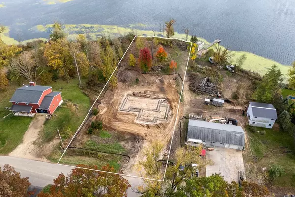 Fall River, WI 53932,W647 Oak Shore Drive