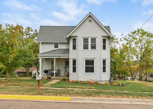 301 E Main Street, Barneveld, WI 53507