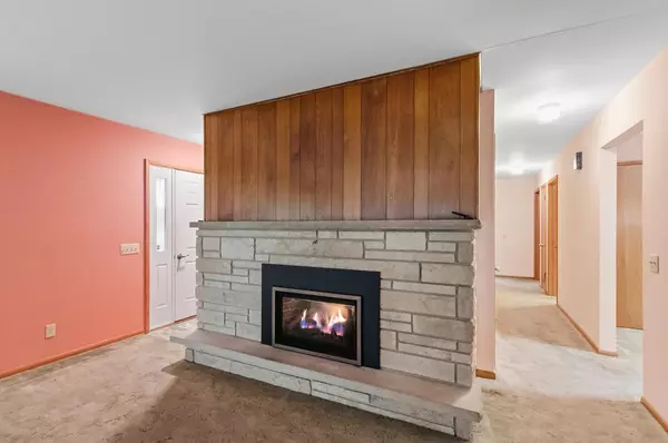 Poynette, WI 53955,N2503 WIBU Road