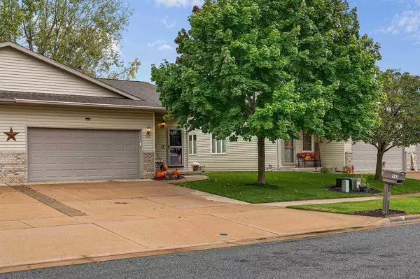 Onalaska, WI 54650,942 N 8th Avenue