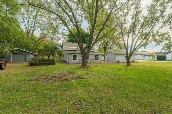 Lone Rock, WI 53556,311 N Highway 130