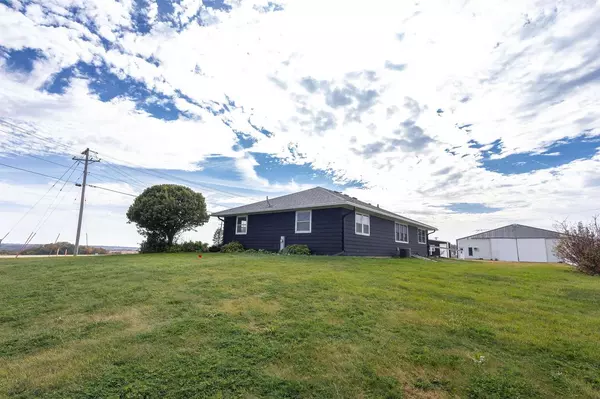 674 County Road O Road, Mineral Point, WI 53565