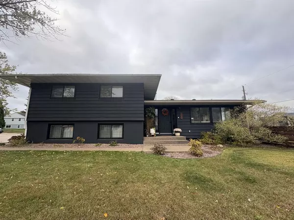 512 S 11th Avenue, Onalaska, WI 54650