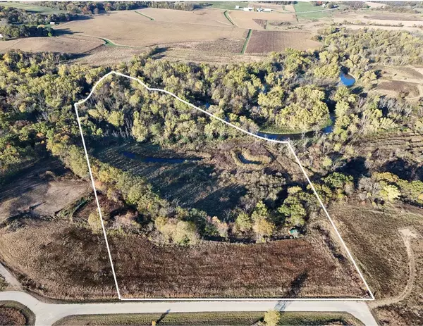 N7087 Wild Iris Way, Albany, WI 53502