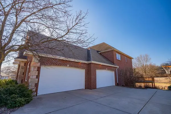 Verona, WI 53593,8705 Fairway Oaks Drive