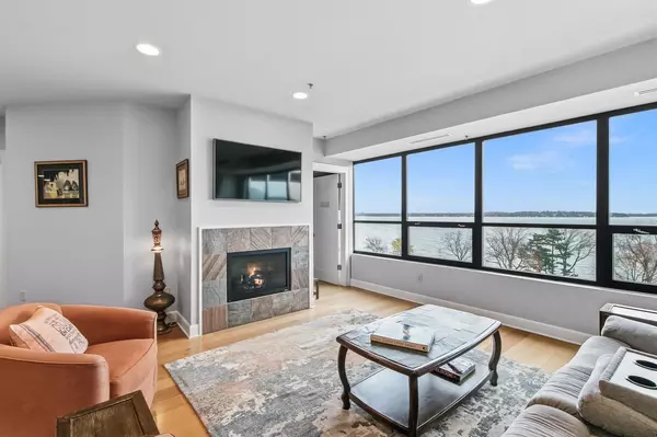 137 E Wilson Street #210, Madison, WI 53703