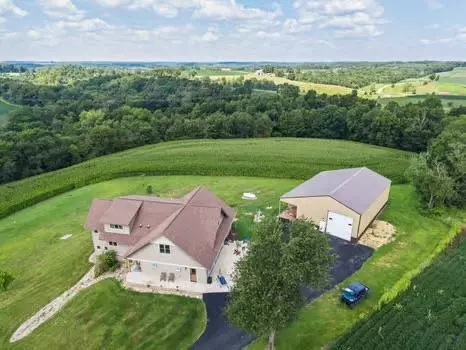 Viola, WI 54664,16195 Coy Lane