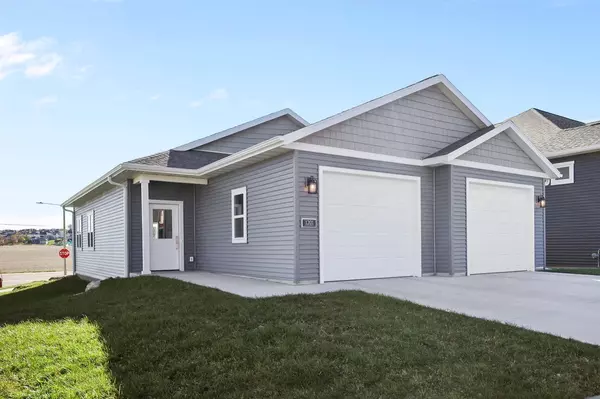 1201 Tivoli Circle, Oregon, WI 53575