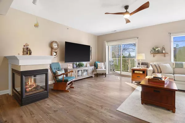 Waunakee, WI 53597,244 Fairview Circle #244