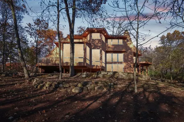 Cross Plains, WI 53528,4565 White Oak Circle