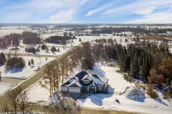 605 WEST SILVERLEAF COURT, Plover, WI 54467