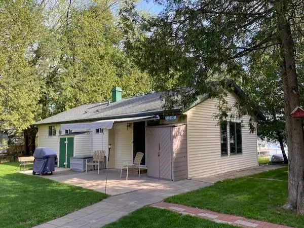 Rosholt, WI 54423,3034 E LAKE HELEN DRIVE