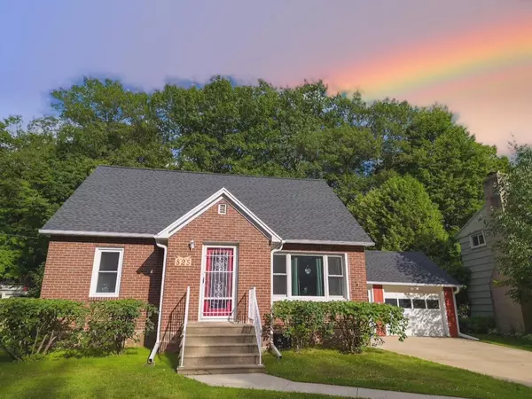 825 1ST STREET, Rothschild, WI 54474