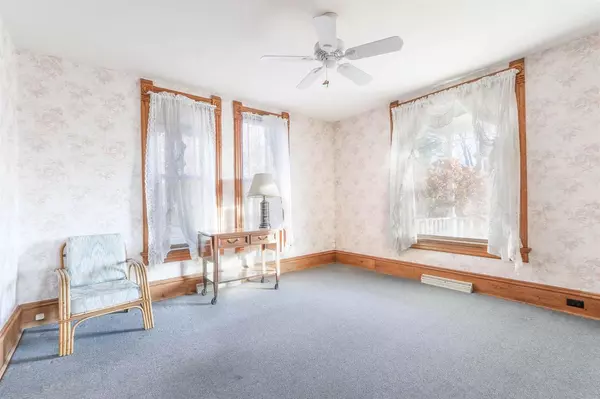 Iola, WI 54945,385 N MAIN STREET