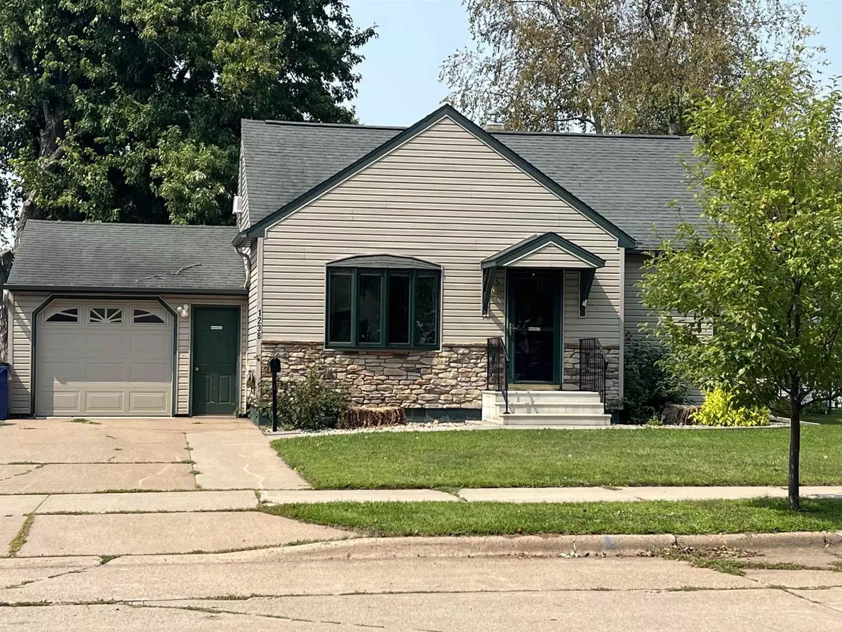 Wausau, WI 54401,1238 N 8TH AVENUE