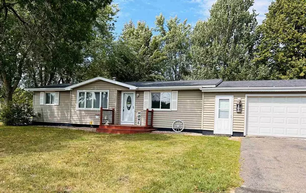 102 E LINDEN STREET, Abbotsford, WI 54405