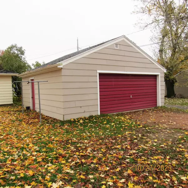 Wausau, WI 54401,1119 N 9TH AVENUE