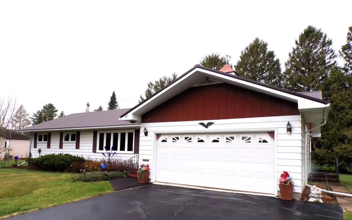 Withee, WI 54498,807 SUMMIT STREET