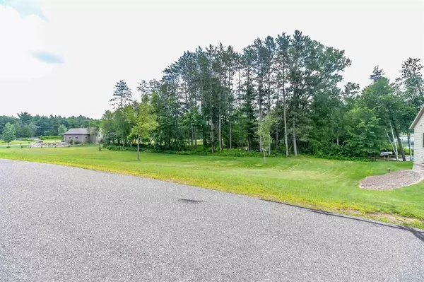 Wisconsin Rapids, WI 54494,680 PRIVATE BEACH TRAIL