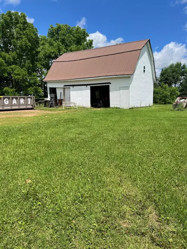 Aniwa, WI 54408,238109 HOWLING PINES LANE