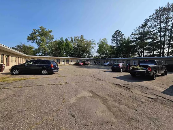 Tomahawk, WI 54487,411 SOUTHGATE DRIVE