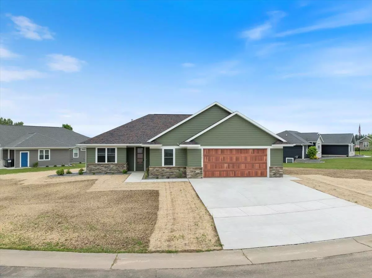 Marshfield, WI 54449,1507 GREEN ACRES DRIVE