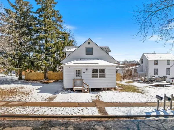 119 S 4TH AVENUE, Edgar, WI 54426