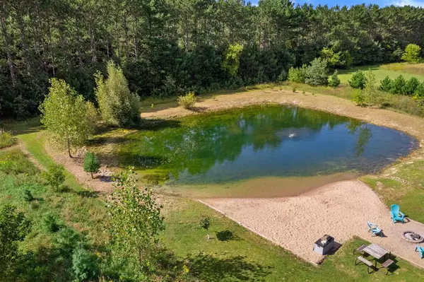 Rosholt, WI 54473,7695 RUSTIC DRIVE