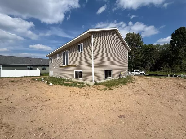 Weston, WI 54476,8302 MAPLEFIELD WAY