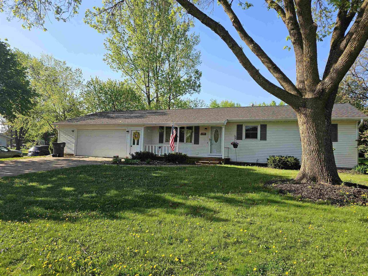 1100 W 17TH STREET, Marshfield, WI 54449
