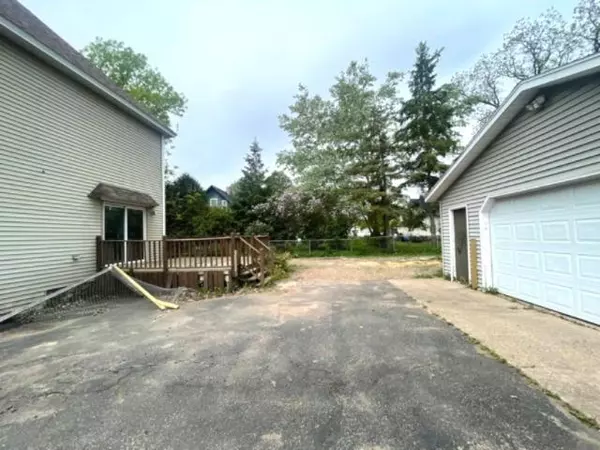 Antigo, WI 54409,516 2ND AVENUE