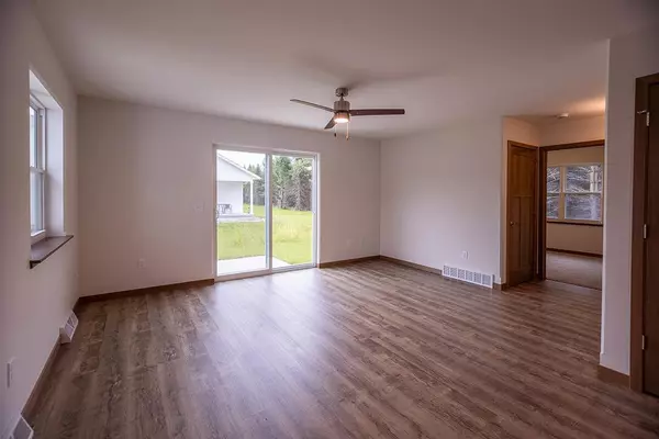 Plover, WI 54467,925-935 GREEN PASTURES TRAIL