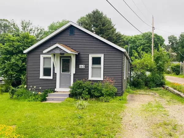 140 JACKSON STREET, Iola, WI 54945