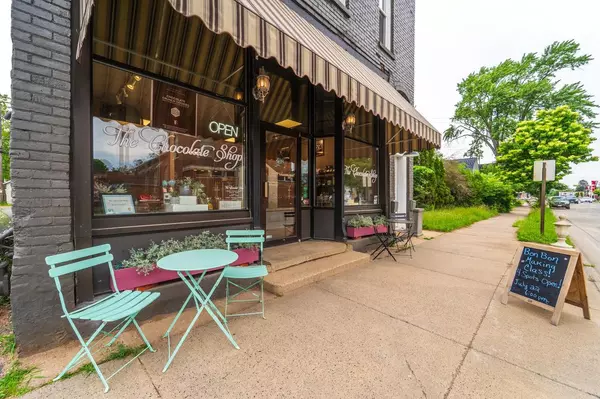 532 S 3RD AVENUE #THE CHOCOLATE SHOP, Wausau, WI 54401