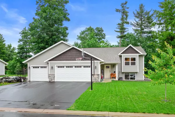 1124 FALL CITY COURT, Mosinee, WI 54455