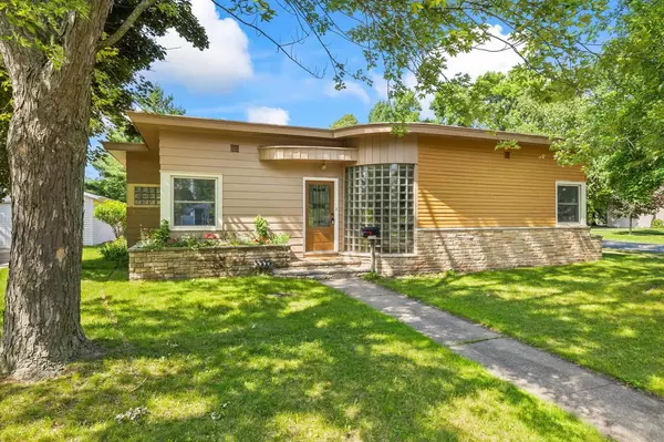 2536 PECK STREET, Stevens Point, WI 54481