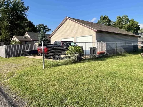 Nekoosa, WI 54457,125 10TH STREET