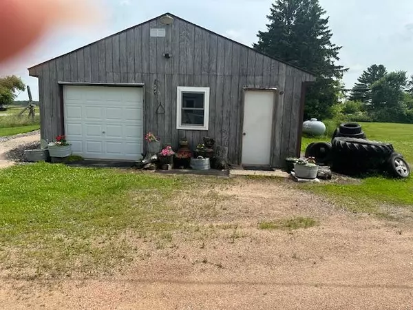 Medford, WI 54451,W4221 APPLE AVENUE