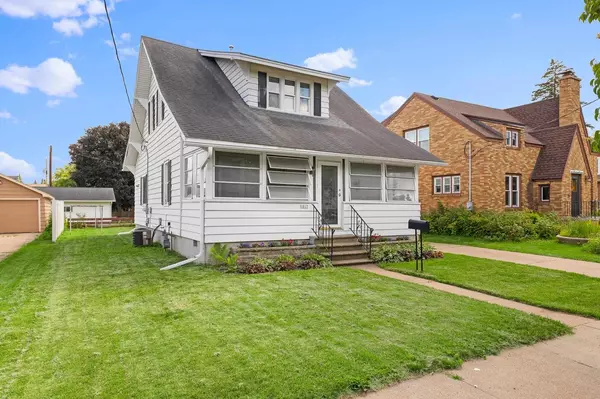 Stevens Point, WI 54481,1017 FOURTH AVENUE